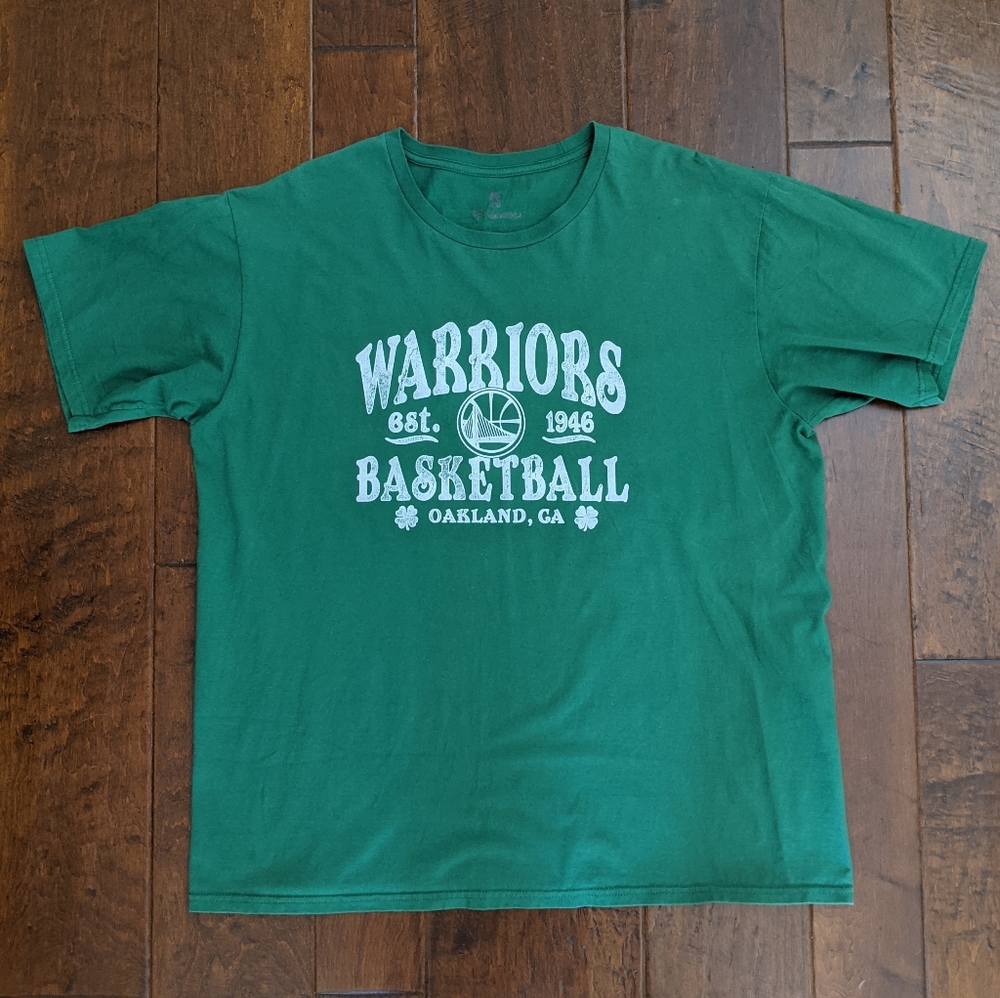Warriors basketball shirt ☘️, size XL
